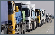 Tough-crisis-to-kill-Guess-nearly-6000-trucks-and-28-km-long-queue-to-a-snail-boarder-custom